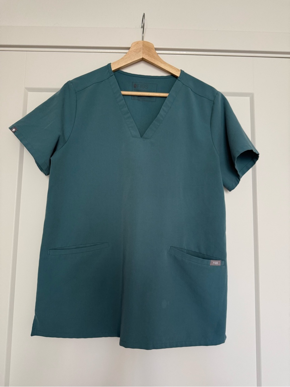 Figs Women's Casma Scrub Top - Hydrogreen